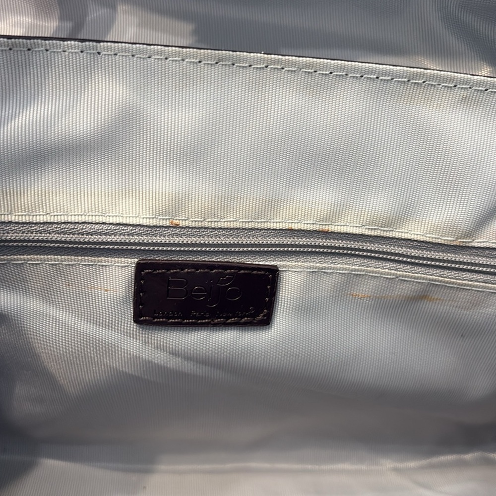 Beijo dark brown patent leather shoulder bag with magnetic close. - Picture 6 of 7